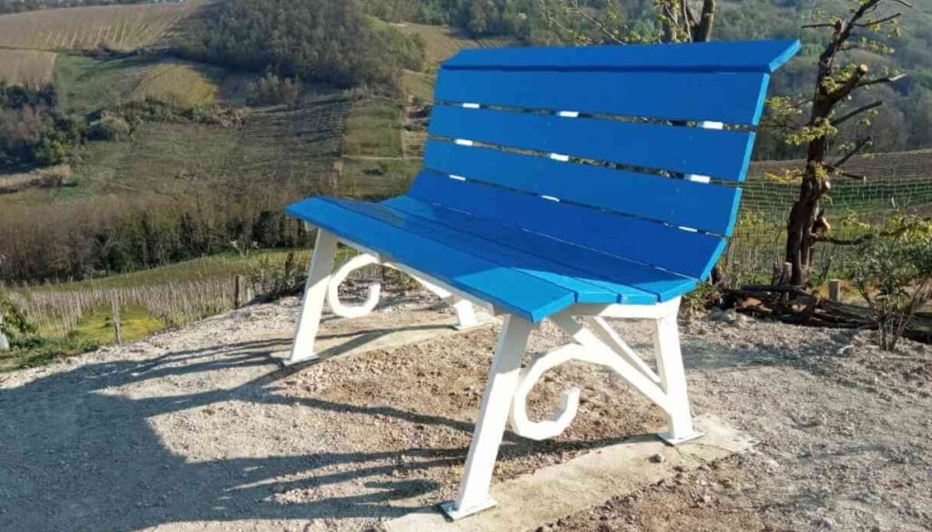 Panchina gigante Mornico Losana